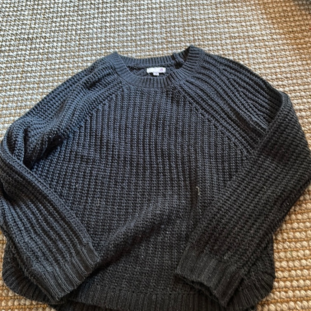 Black So Sweater
